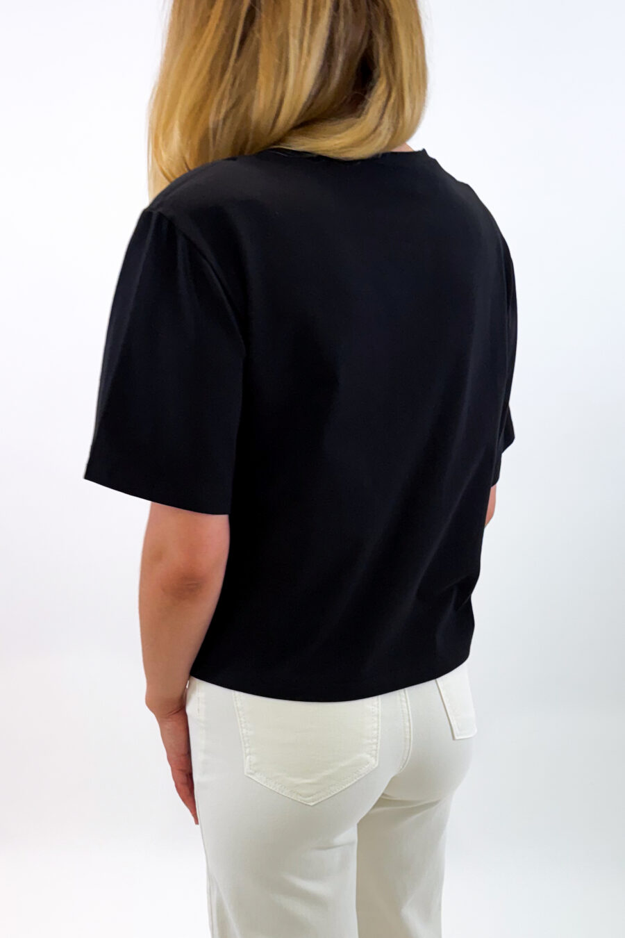 T-Shirt Stella z poduszkami w ramionach - obrazek 2