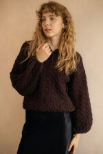 Sweter damski z kaszmirem Cozy Chocolate - obrazek 3