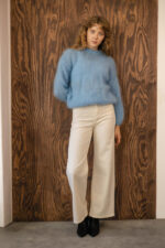 Sweter damski 80% moher Nube Icy blue