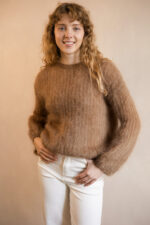 Sweter damski z moherem Mellow camel - obrazek 3
